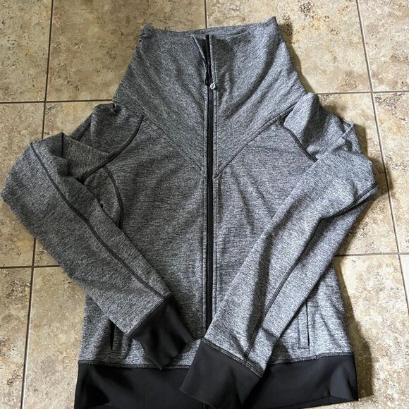 Lululemon Be Present Jacket Coco Pique Black - Picture 1 of 3